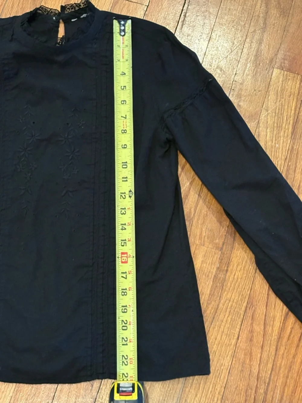 Women's Black Long-Sleeve High-Neck Blouse 4/6 - Picture 4 of 8